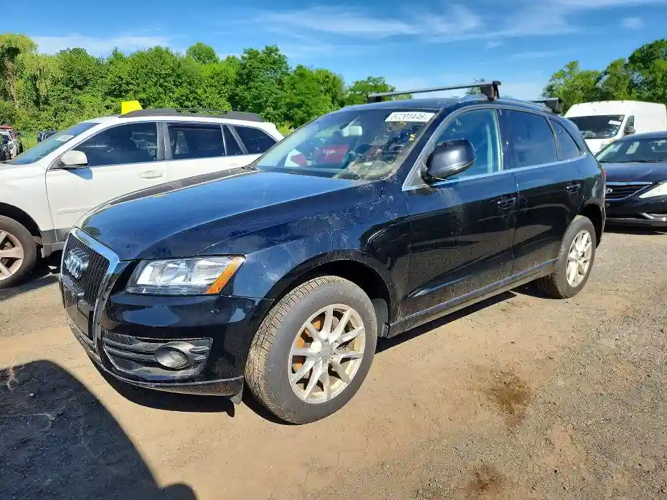 WA1CKAFP3AA077792 2010 AUDI Q5-0