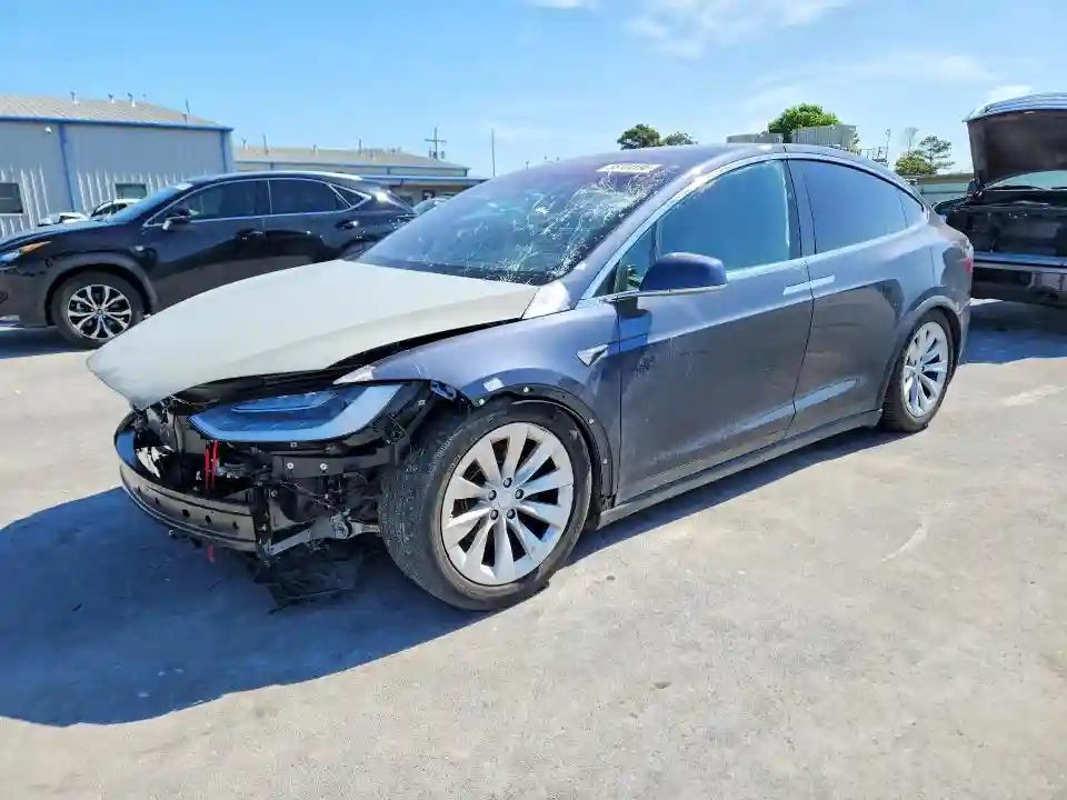 5YJXCAE20JF112872 2018 TESLA MODEL X-0