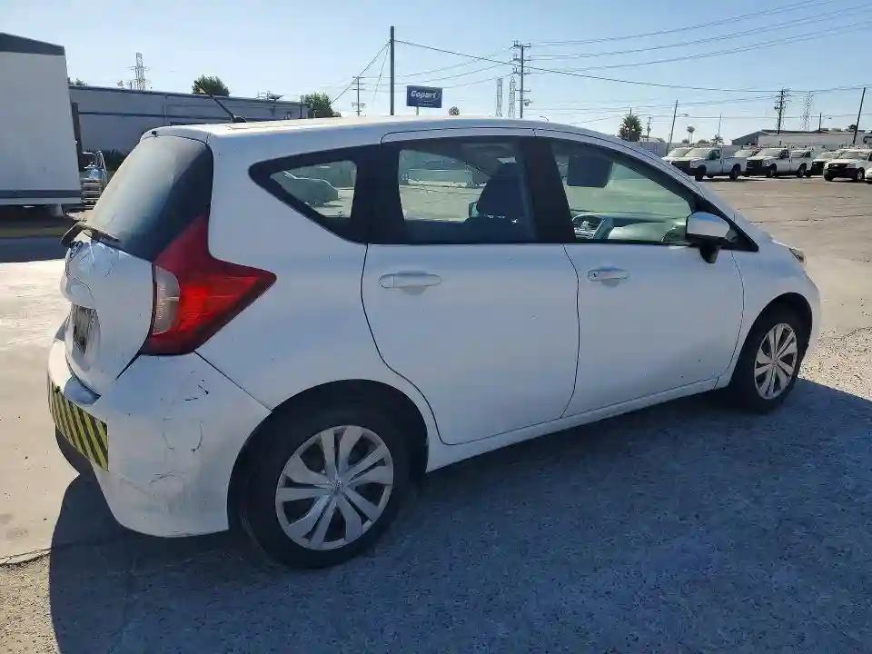 3N1CE2CP9HL365930 2017 NISSAN VERSA-2