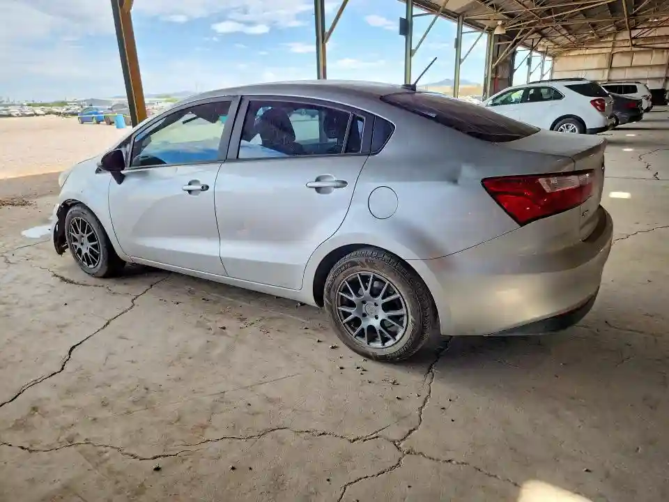 KNADM4A3XG6678488 2016 KIA RIO-1