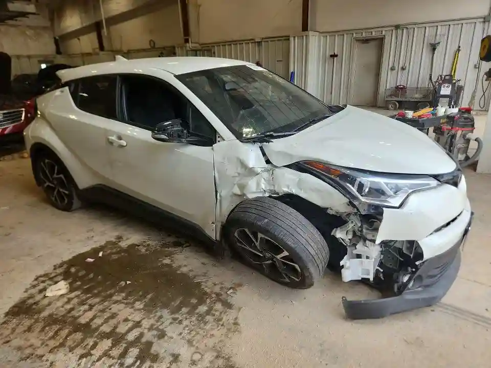 NMTKHMBX0JR013184 2018 TOYOTA C-HR-3