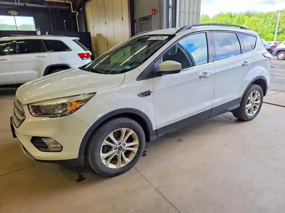 1FMCU9GD5JUB01295 2018 FORD ESCAPE-0