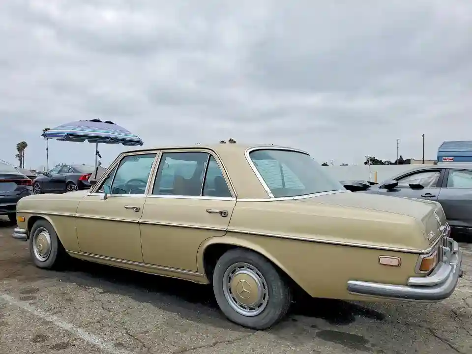 10801812075800 1971 MERCEDES-BENZ 280-1