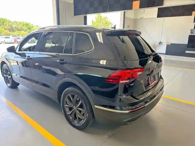 3VV3B7AX7NM110142 2022 VOLKSWAGEN TIGUAN-2