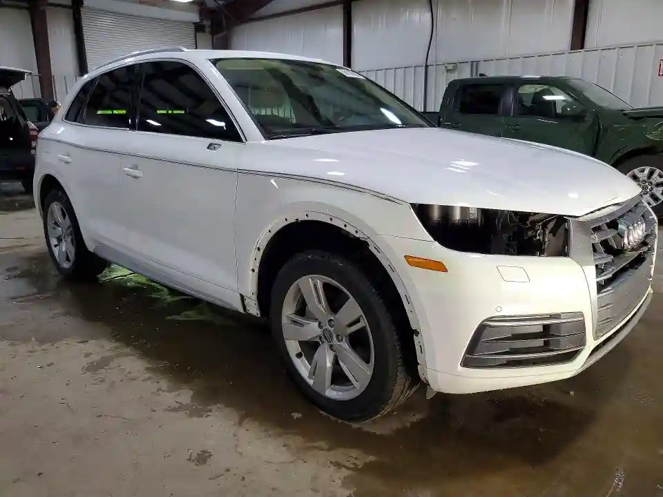 WA1BNAFY2J2113185 2018 AUDI Q5-3