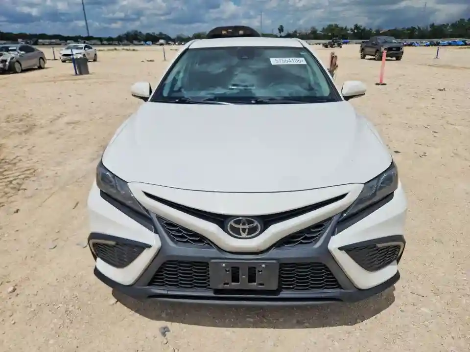 4T1T11AKXNU658193 2022 TOYOTA CAMRY-4