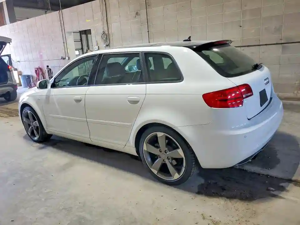 WAUMFBFM0CA061687 2012 AUDI A3-1