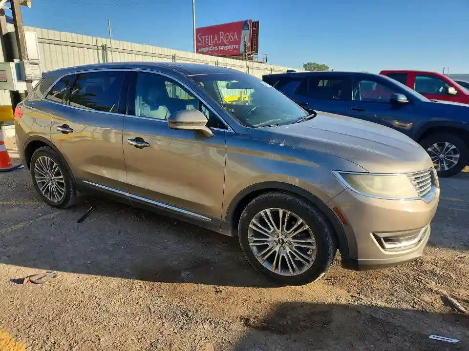 2LMTJ8LR7GBL68185 2016 LINCOLN MKX-3