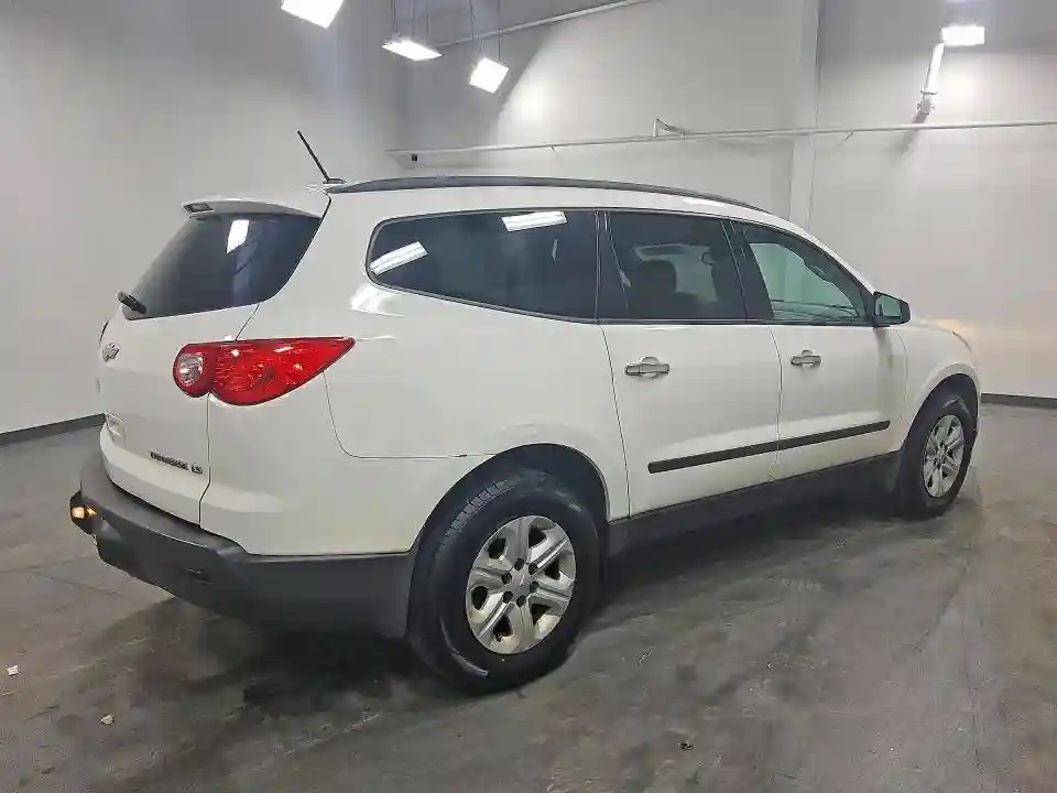 1GNKVFED7CJ228690 2012 CHEVROLET TRAVERSE-2