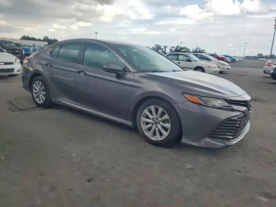 4T1B11HK4JU141399 2018 TOYOTA CAMRY-3