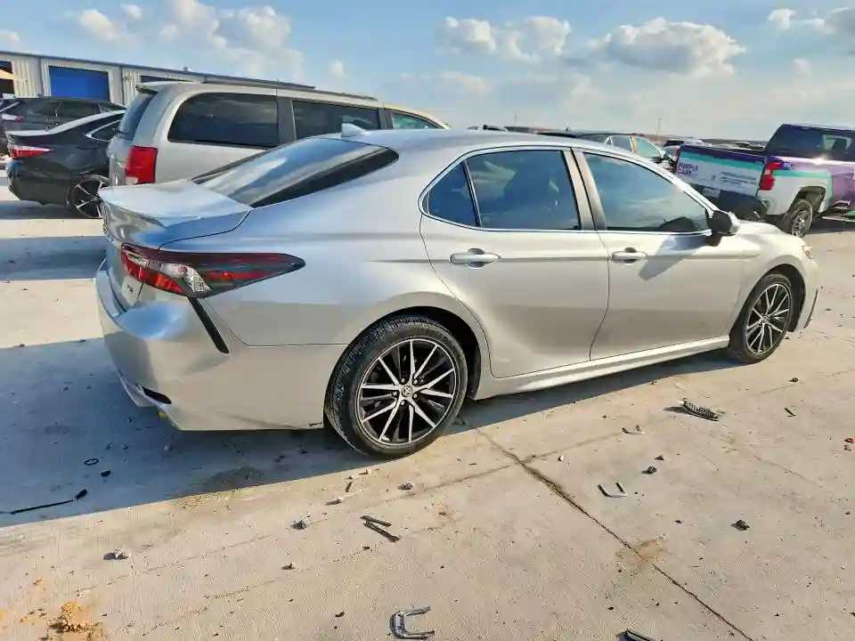 4T1G11AK5MU452988 2021 TOYOTA CAMRY-2