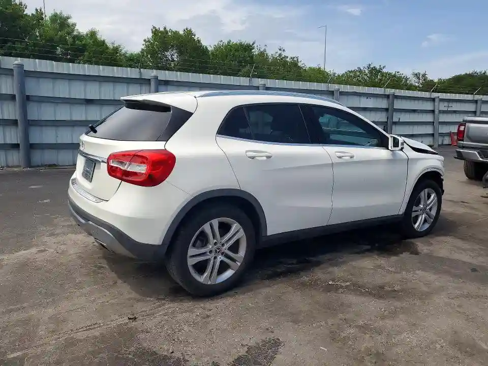 WDCTG4EB1JJ441877 2018 MERCEDES-BENZ GLA-CLASS-2