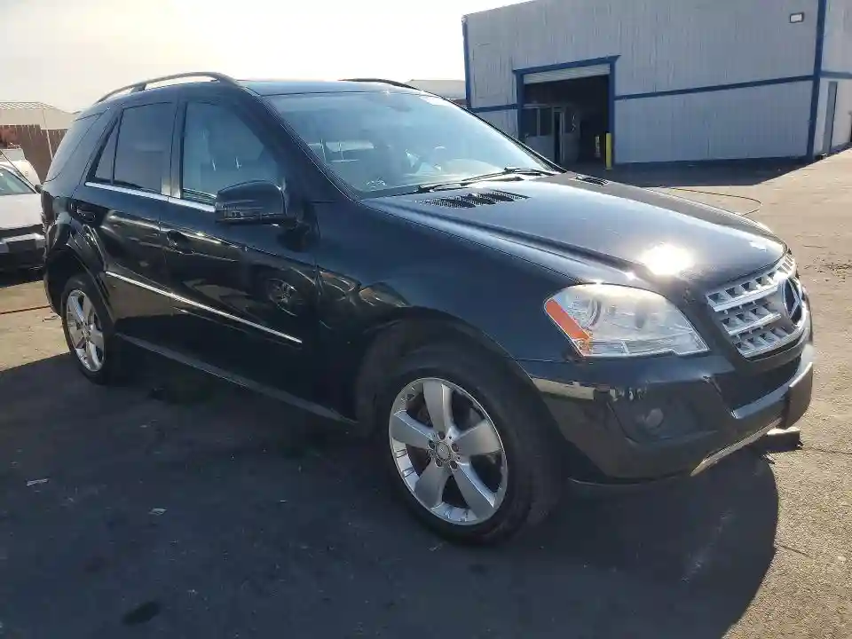 4JGBB8GBXBA687750 2011 MERCEDES-BENZ M-CLASS-3