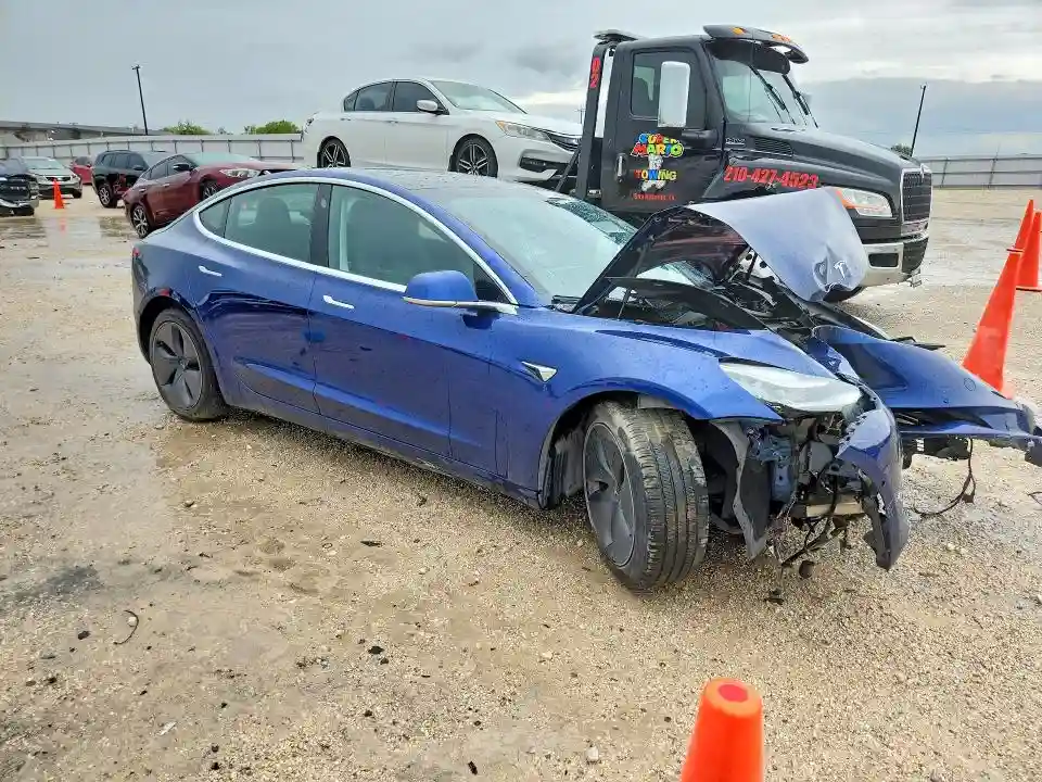 5YJ3E1EB3LF617185 2020 TESLA MODEL 3-3