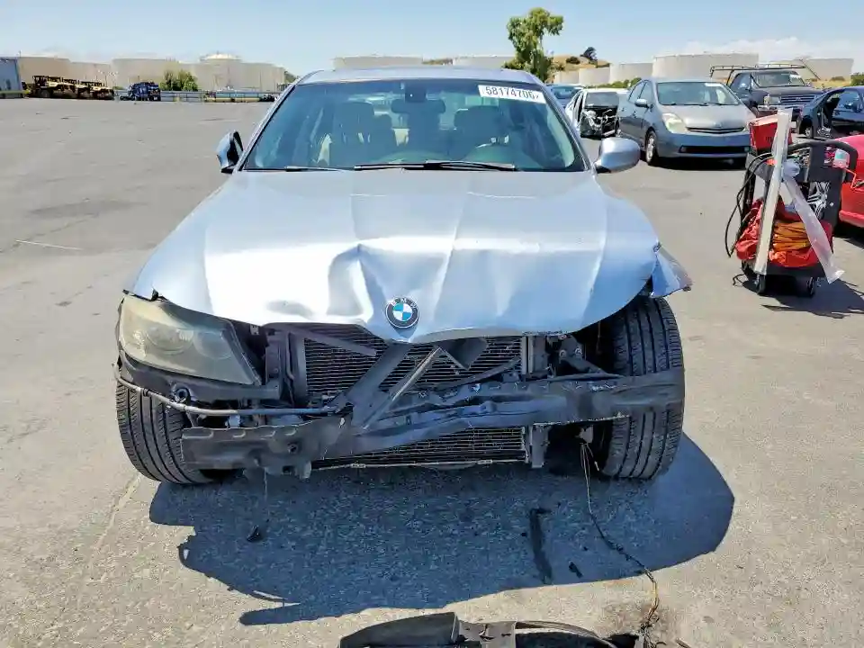 WBAPK5G58BNN26547 2011 BMW 3 SERIES-4