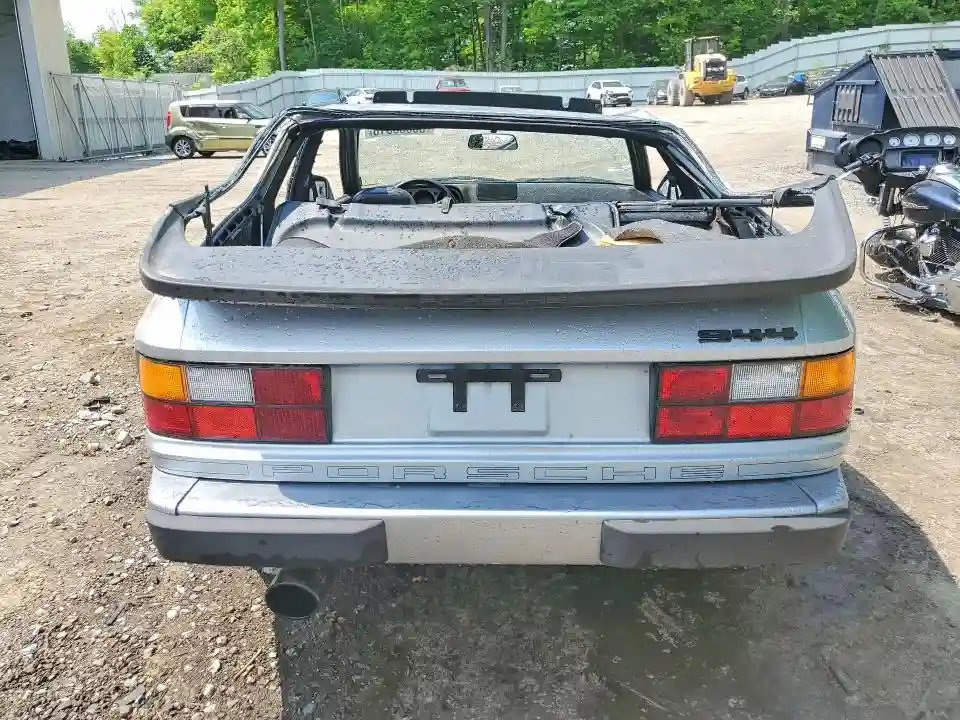 WP0AA0940DN453471 1983 PORSCHE 944-5