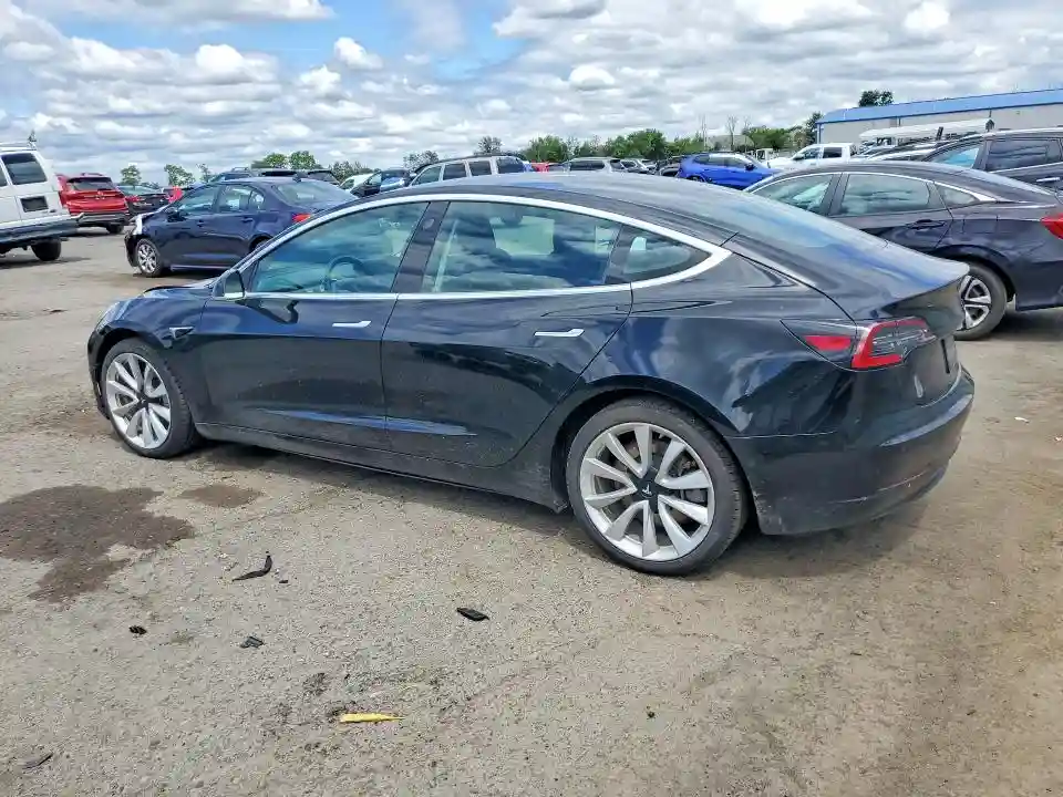 5YJ3E1EB6KF199901 2019 TESLA MODEL 3-1