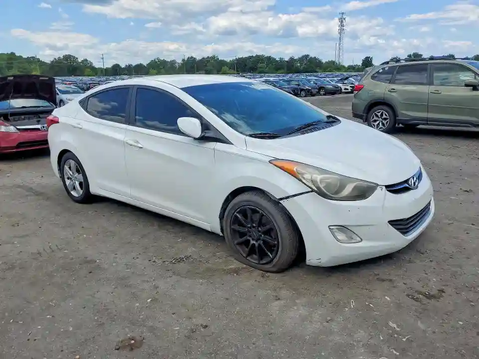 5NPDH4AE1DH452205 2013 HYUNDAI ELANTRA-3