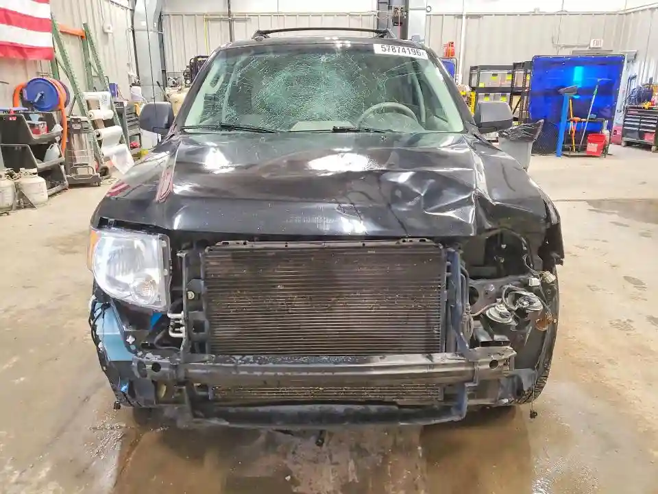 1FMCU9DG8BKA33697 2011 FORD ESCAPE-4