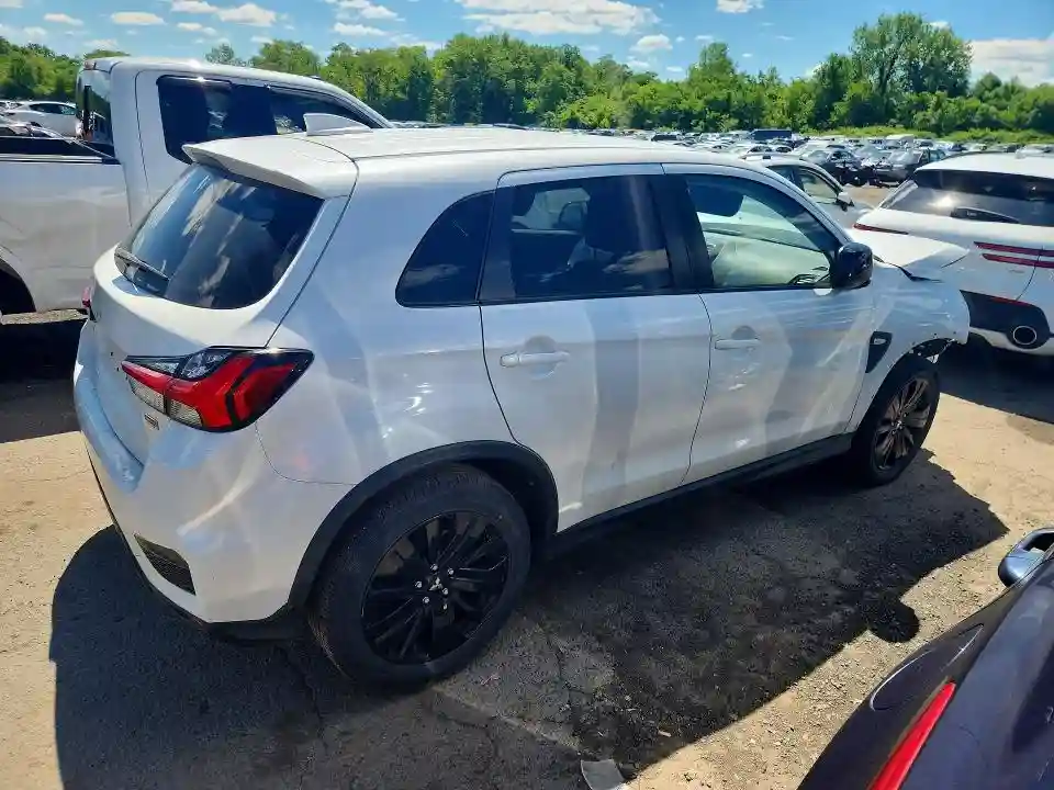 JA4APUAU4MU004568 2021 MITSUBISHI OUTLANDER-2
