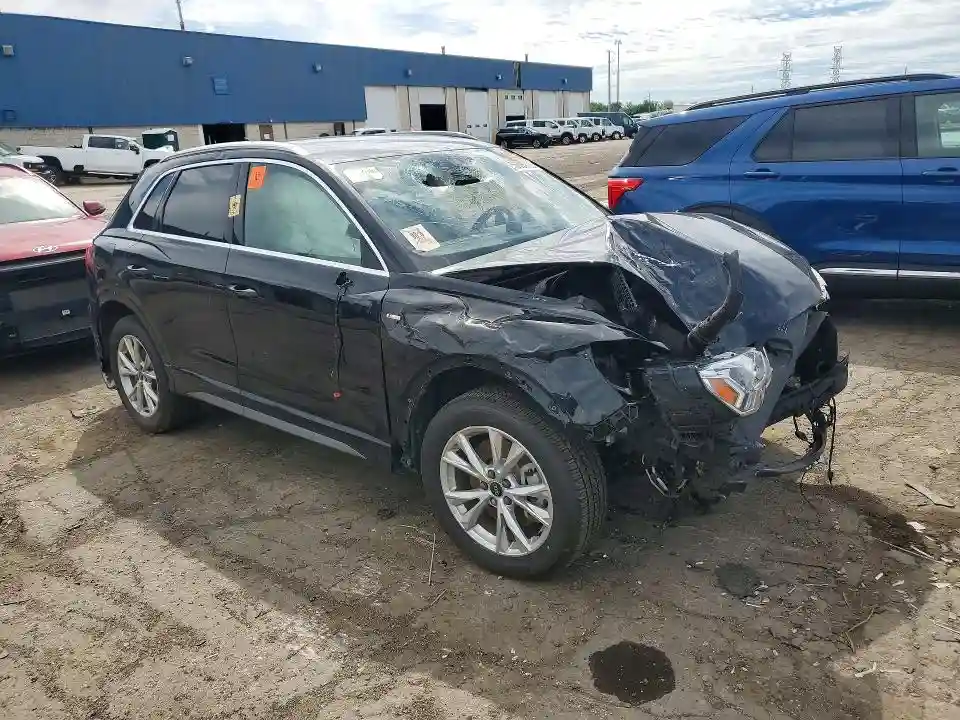 WA1DECF39S1016078 2025 AUDI Q3-3