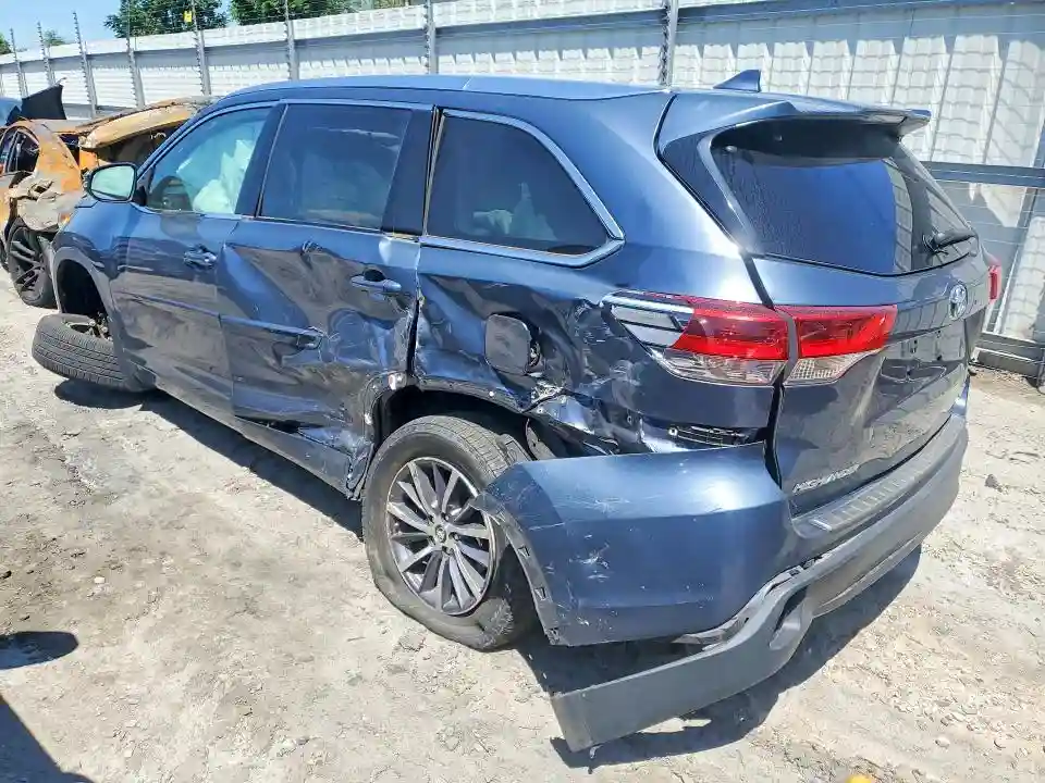 5TDJZRFH4JS497970 2018 TOYOTA HIGHLANDER-1
