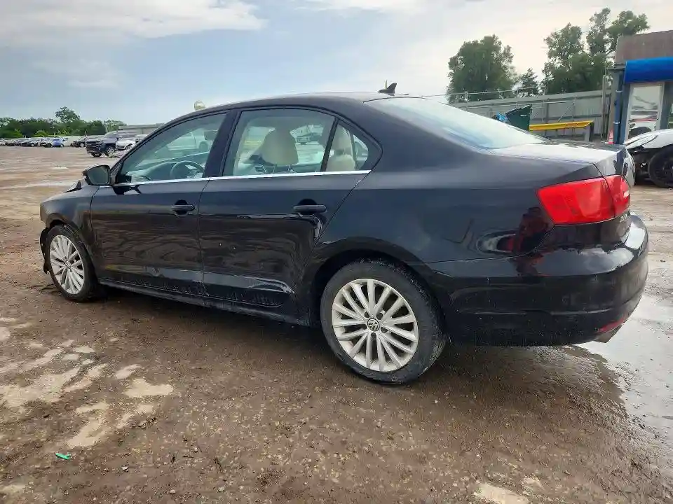 3VW3L7AJ1DM362455 2013 VOLKSWAGEN JETTA-1