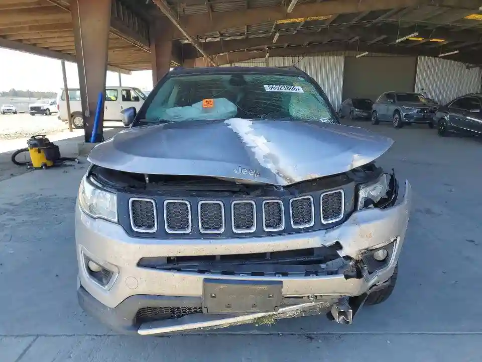 3C4NJCCB5JT257080 2018 JEEP COMPASS-4