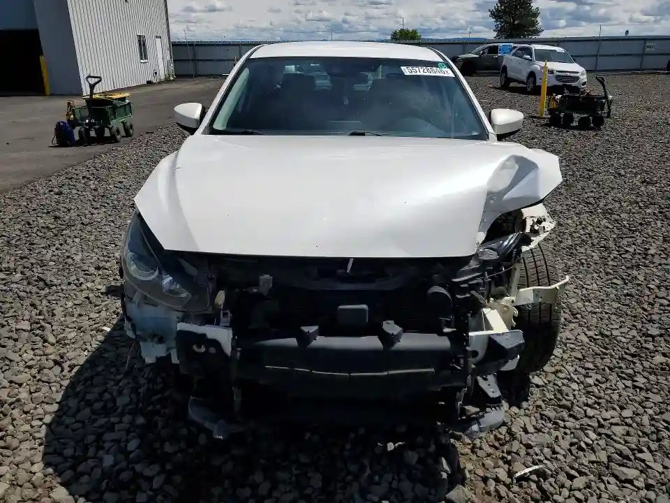 3MZBN1U78JM242814 2018 MAZDA 3-4