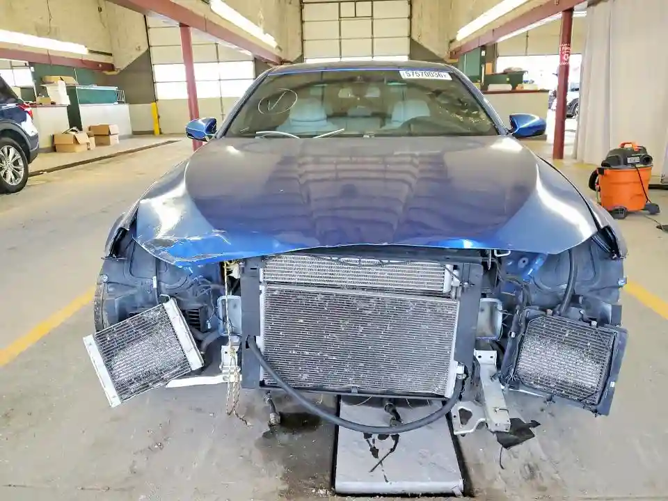WBSFV9C56DD095999 2013 BMW M5-4