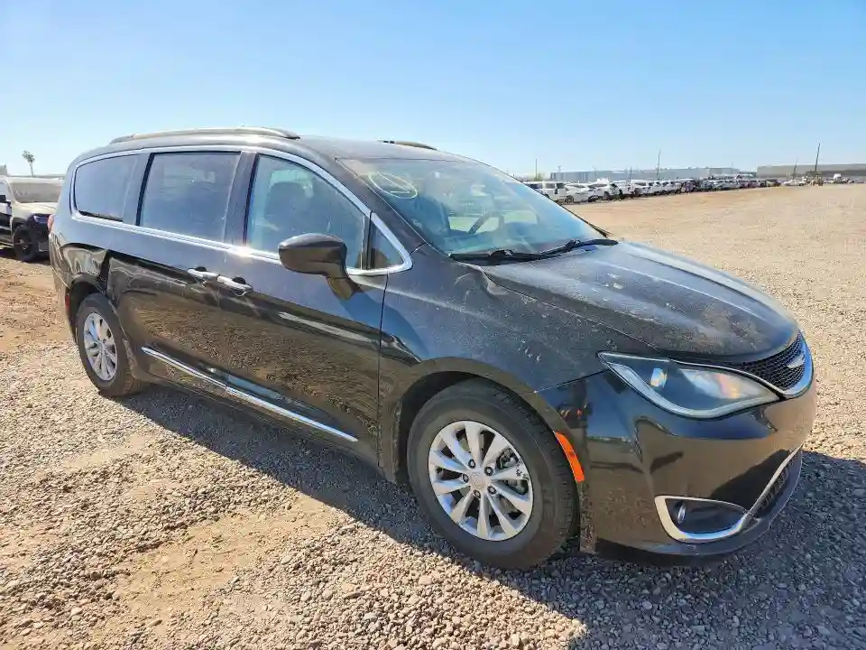 2C4RC1BG0HR613297 2017 CHRYSLER PACIFICA-3