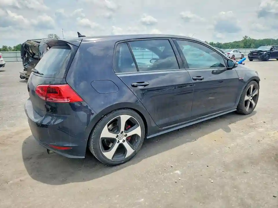 3VW547AU3HM076970 2017 VOLKSWAGEN GTI-2