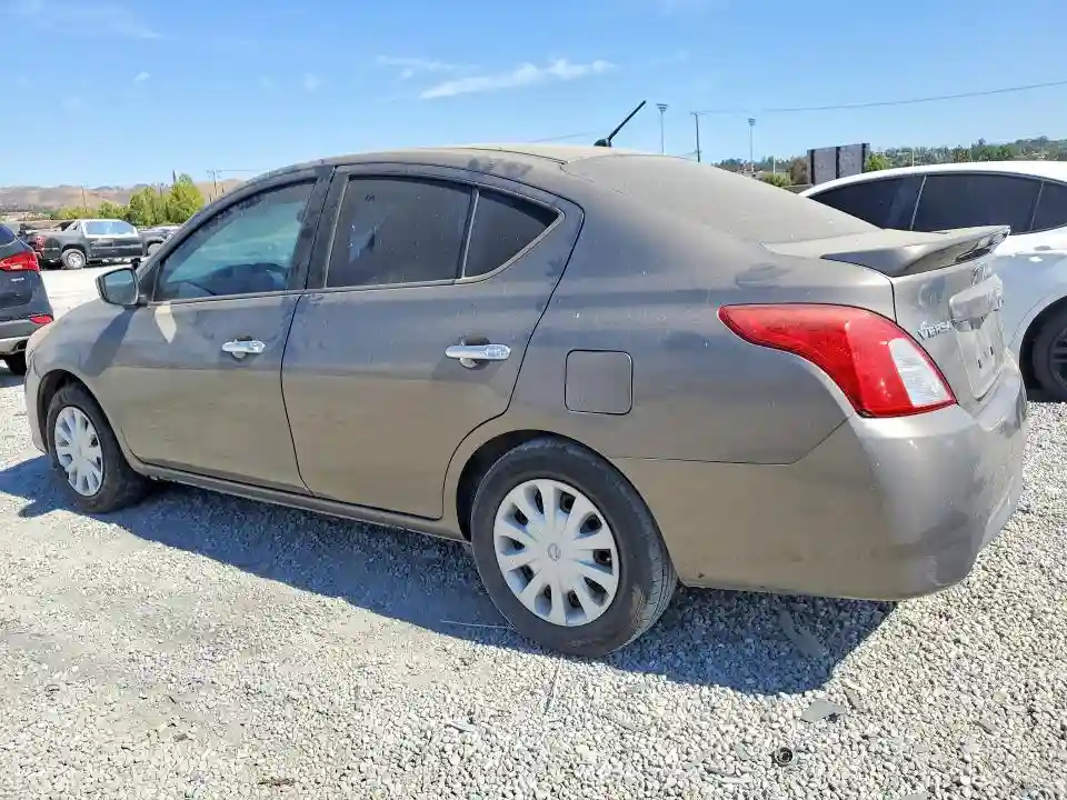 3N1CN7AP3GL875396 2016 NISSAN VERSA-1