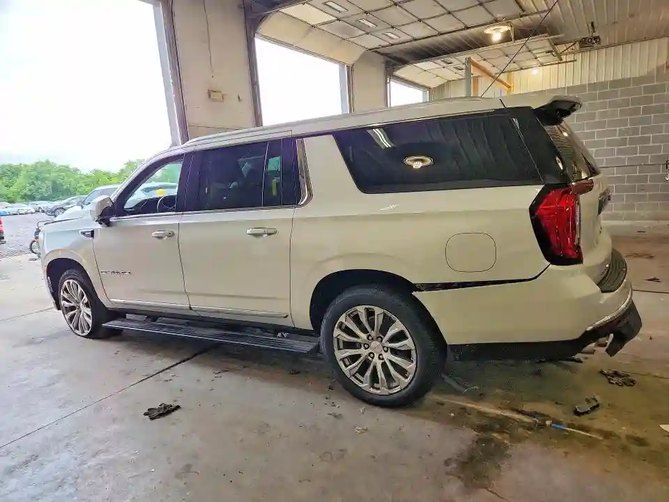 1GKS2JKL1NR232260 2022 GMC YUKON-1