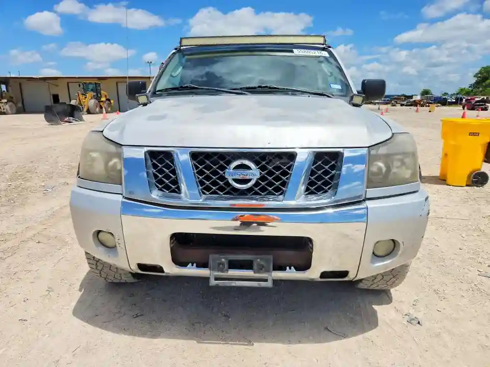 1N6AA0ED6AN325573 2010 NISSAN TITAN-4