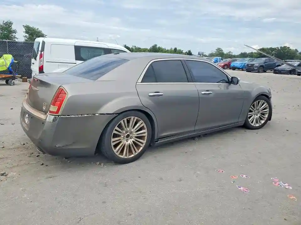 2C3CA5CG3BH585675 2011 CHRYSLER 300-2