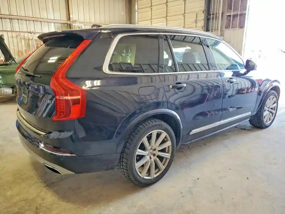 YV4A22PL8H1175450 2017 VOLVO XC90-2