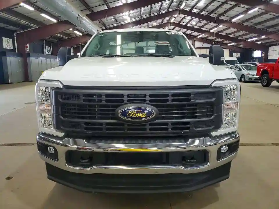 1FTBF2BA4PEE00455 2023 FORD F250-4