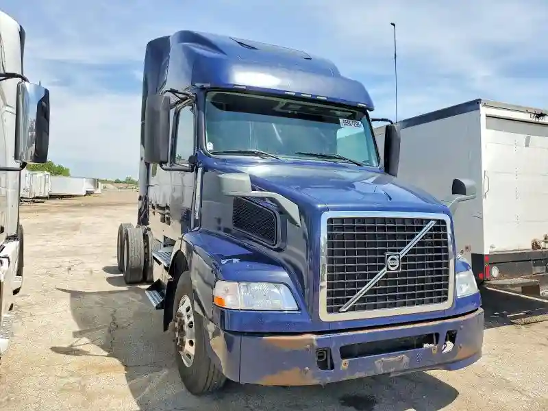 4V4M99DG9EN150111 2014 VOLVO VN-0