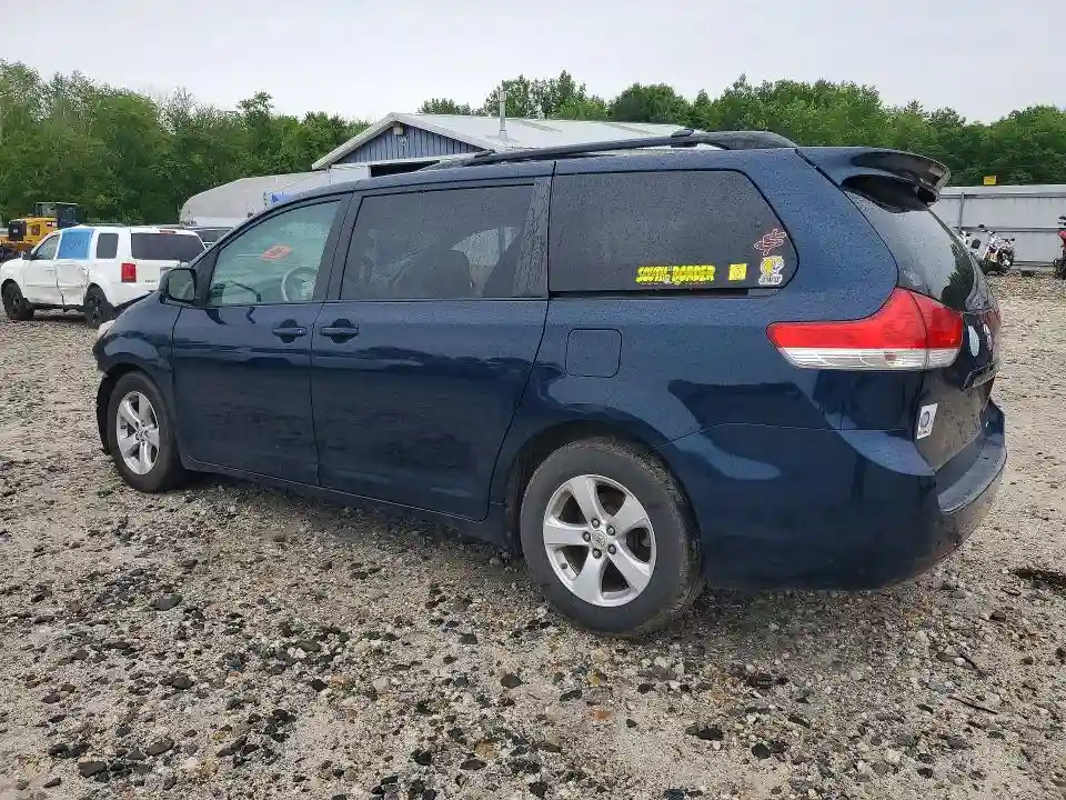 5TDKK3DC8BS045597 2011 TOYOTA SIENNA-1