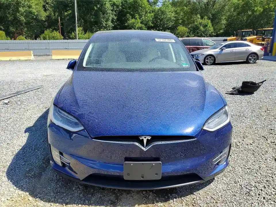 5YJXCBE27JF136057 2018 TESLA MODEL X-4