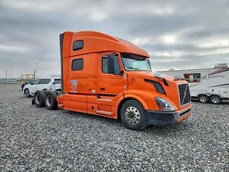 4V4NC9EHXGN957379 2016 VOLVO ALL MODELS-0
