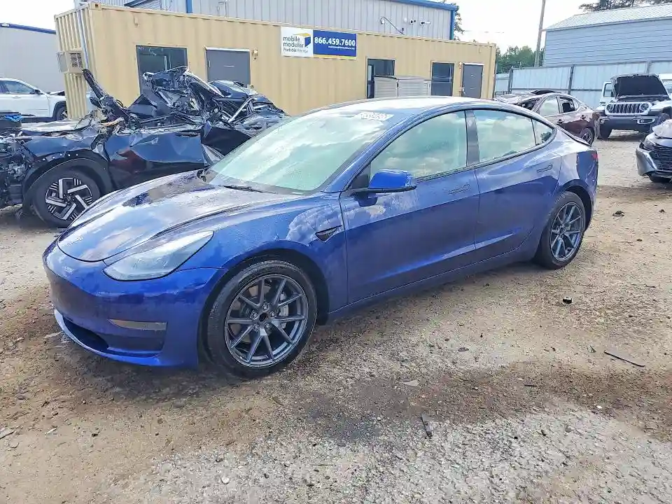 5YJ3E1EA8NF191181 2022 TESLA MODEL 3-0