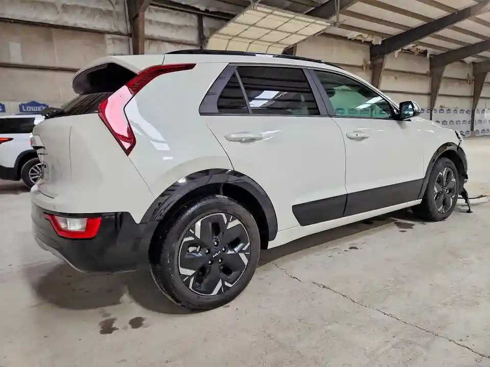 KNDCR3L14R5123311 2024 KIA NIRO-2