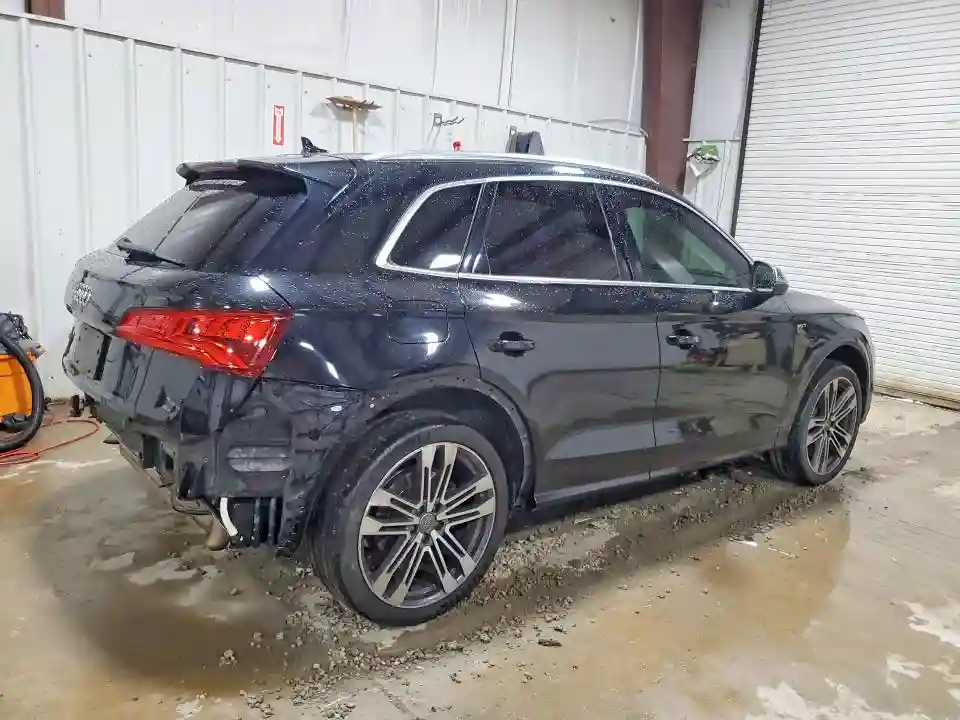 WA1A4AFY7J2007636 2018 AUDI SQ5-2