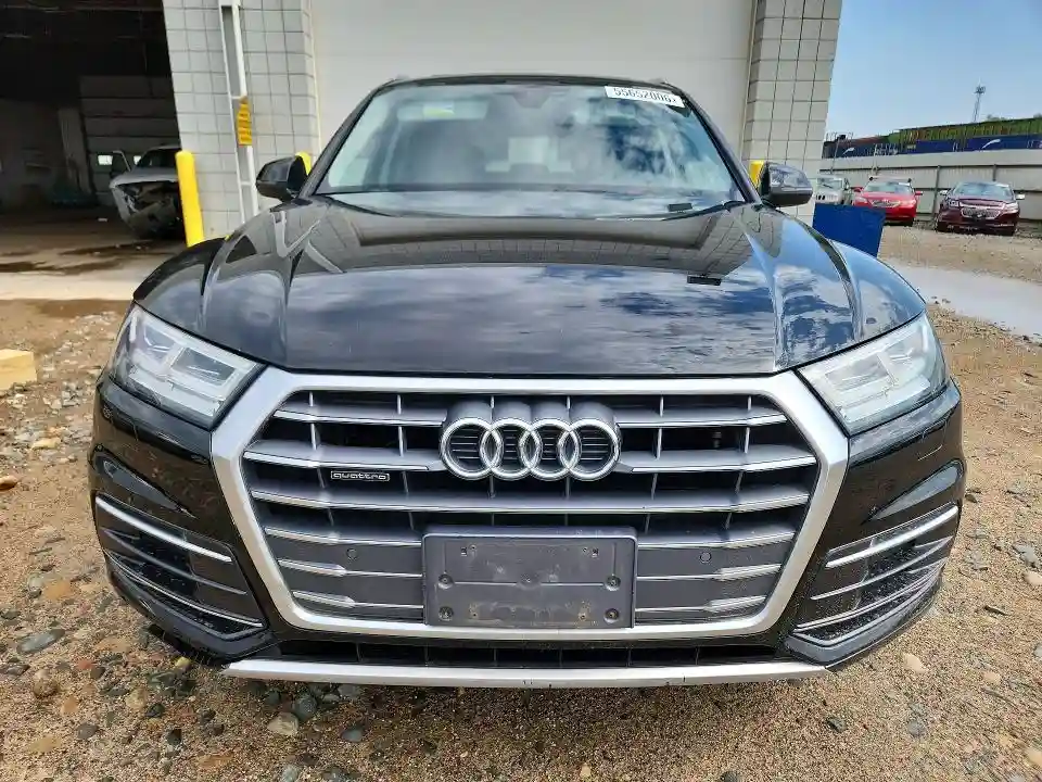 WA1BNAFY3J2010390 2018 AUDI Q5-4