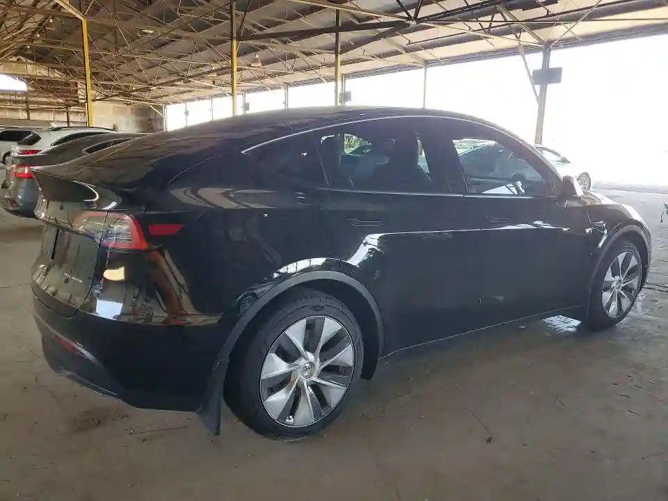 7SAYGDEEXNF369616 2022 TESLA MODEL Y-2