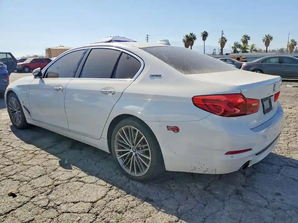 WBAJA9C54JB250471 2018 BMW 5 SERIES-1