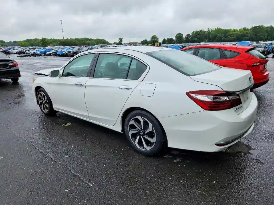 1HGCR3F82HA001630 2017 HONDA ACCORD-1