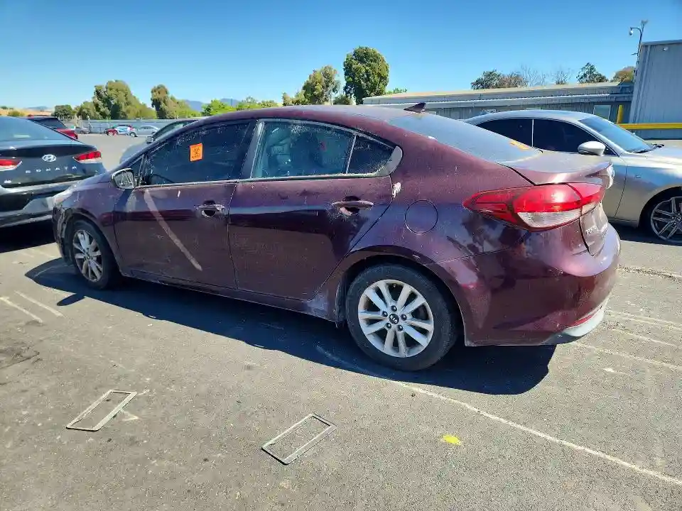 3KPFL4A75HE147003 2017 KIA FORTE-1
